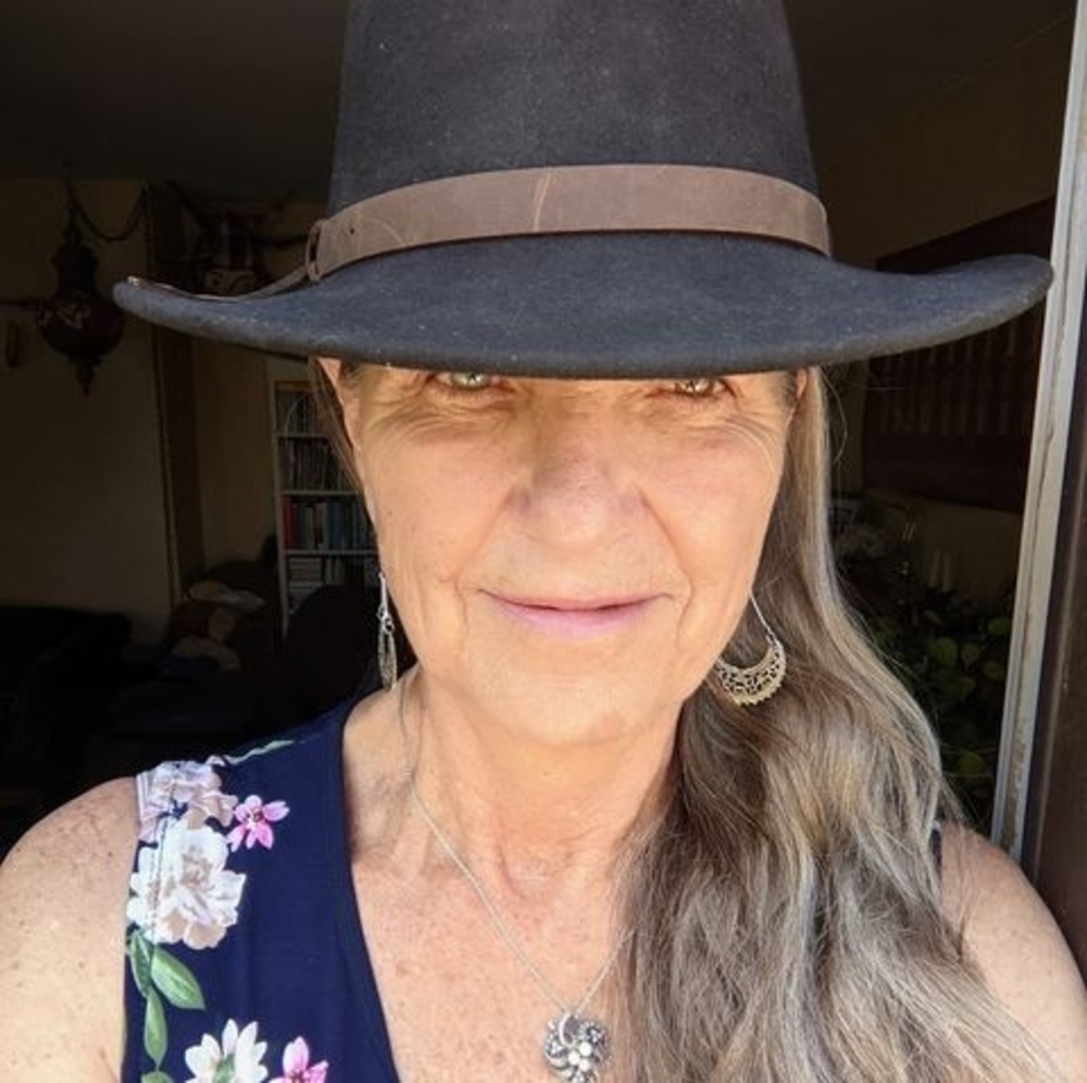 Meet your Posher, Babette